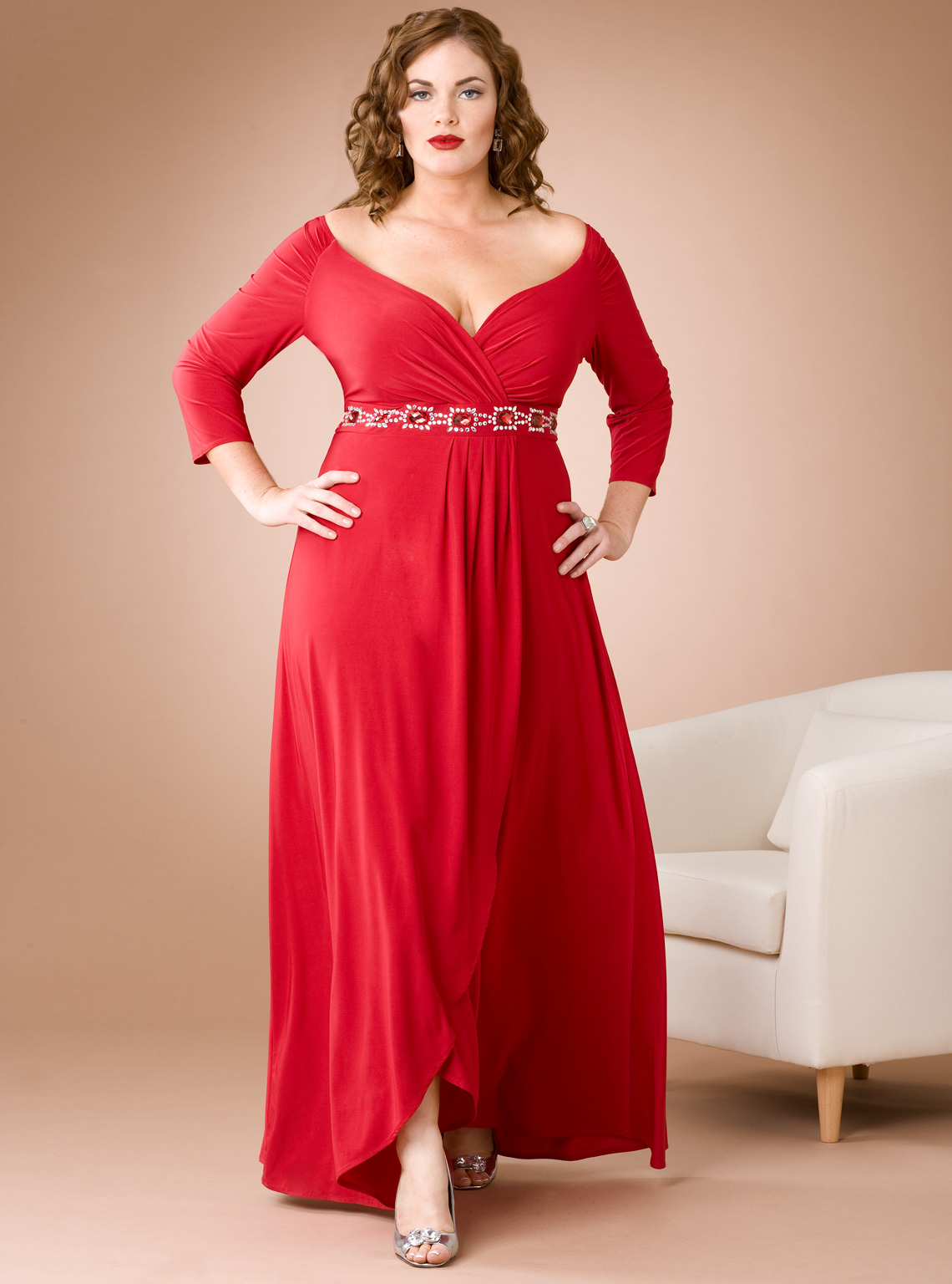 Zappos Footer For pear-shaped ladies with larger hips and thighs, you can create a balanced look with a boat neckline; wrap style plus size maxi dresses will accentuate your natural waistline to flatter your figure.